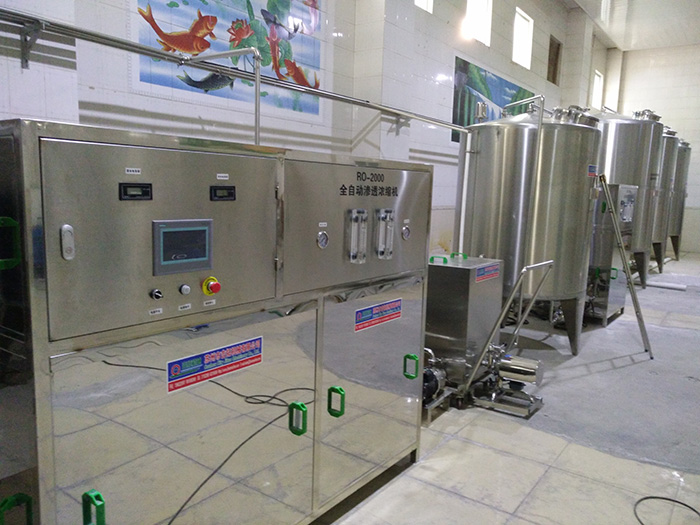 TZ2-6鐵線調(diào)直機(jī)，直線切斷機(jī)，斷料機(jī)。
